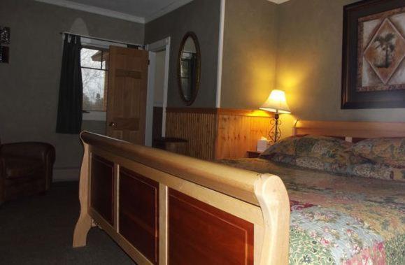 Jay Village Inn Room photo